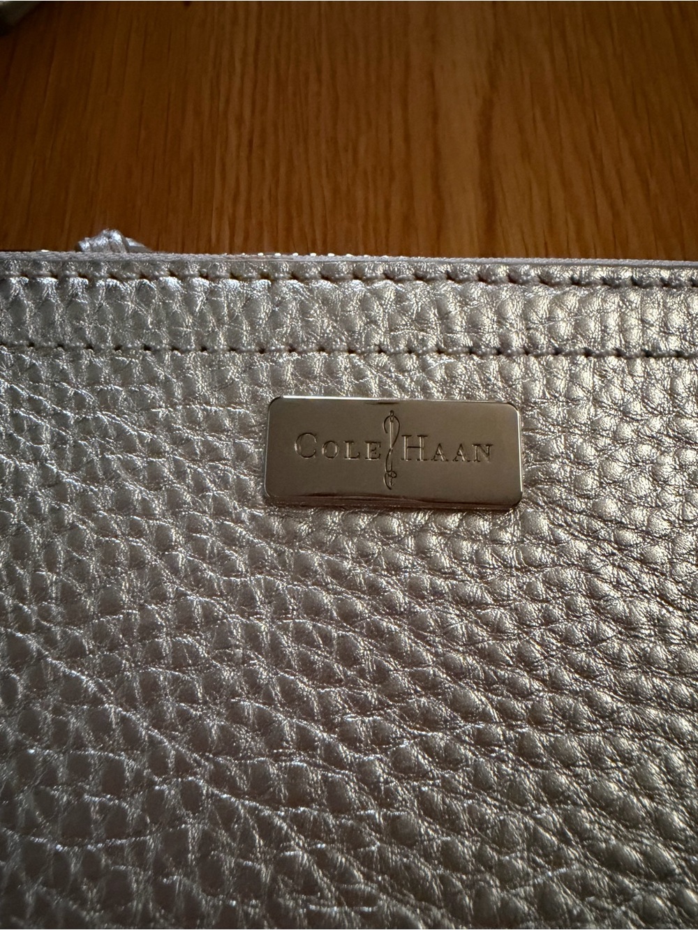 Cole Haan silver crossbody bag - Picture 2 of 4